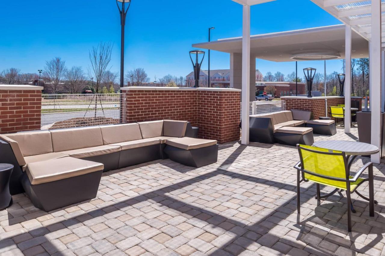 Springhill Suites By Marriott Greensboro Airport Dış mekan fotoğraf